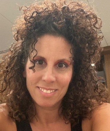 Amy Maria Burns Headshot.jpg