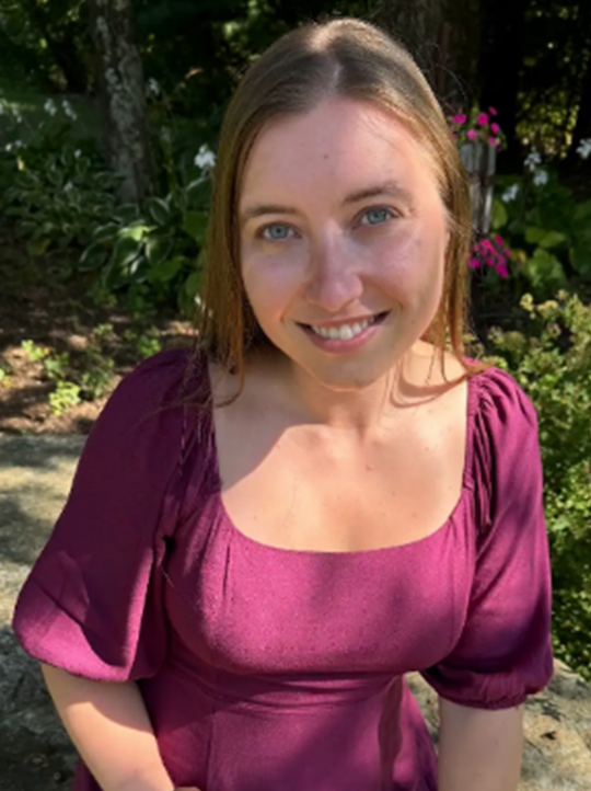 Brenna Reeves Headshot.png